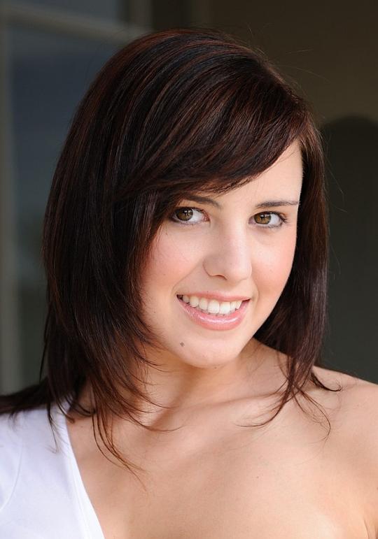 布露克·莉·亚当斯 Brooke Lee Adams照片