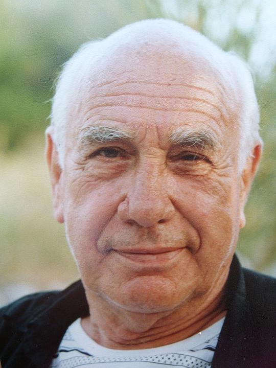 查尔斯·雷尼尔 Charles Regnier照片