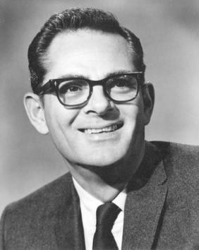 阿诺德·拉文 Arnold Laven照片