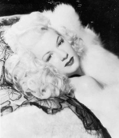 贝蒂·赫顿 Betty Hutton照片