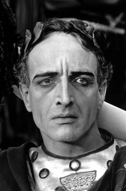 弗里兹·雷伯 Fritz Leiber照片