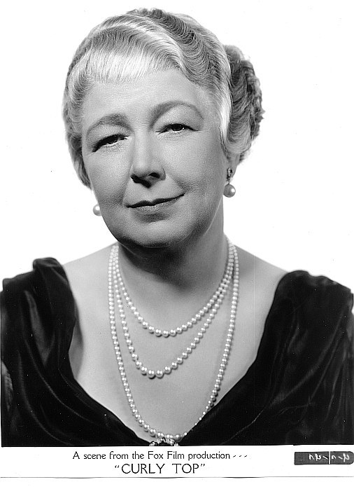 Esther Dale照片