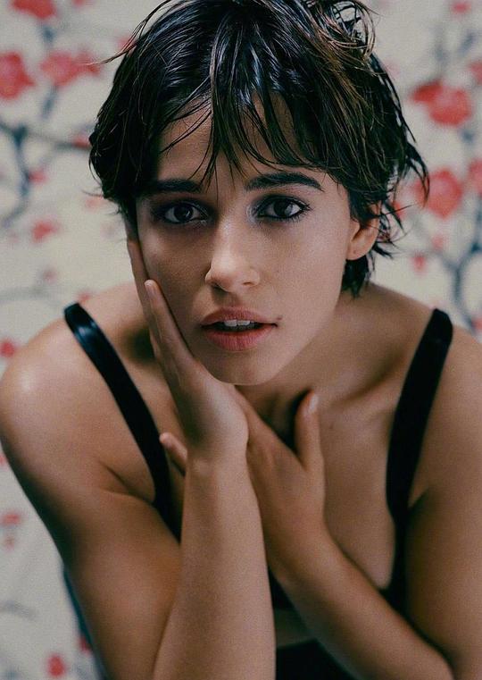 娜奥米·斯科特 Naomi Scott照片