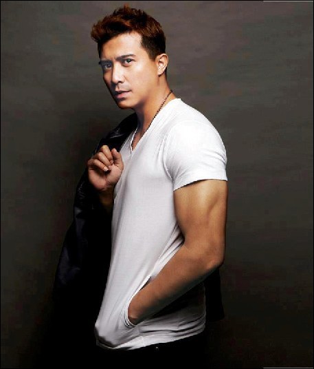 伦阿兹 Aaron Aziz照片