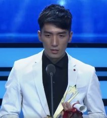 翁原腾 Teng Yuan照片