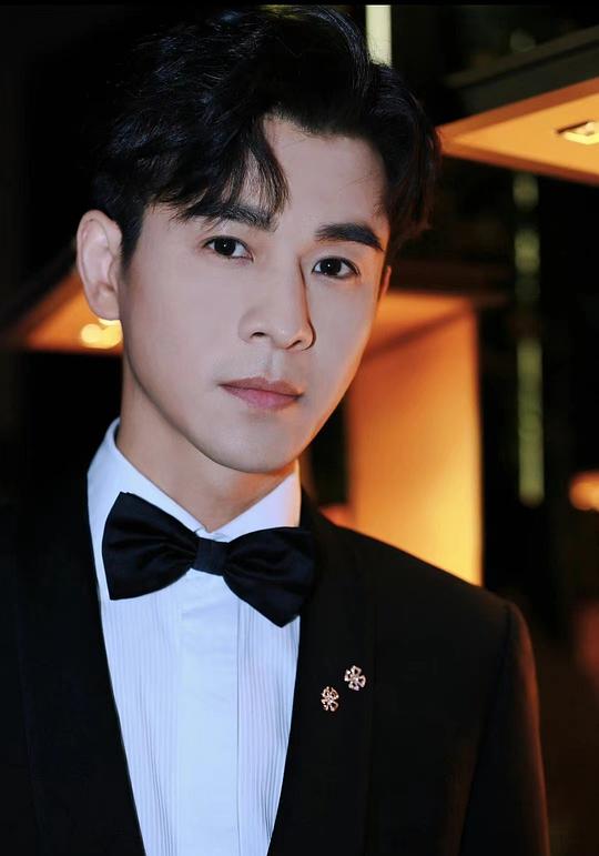 乔振宇 Zhenyu Qiao照片