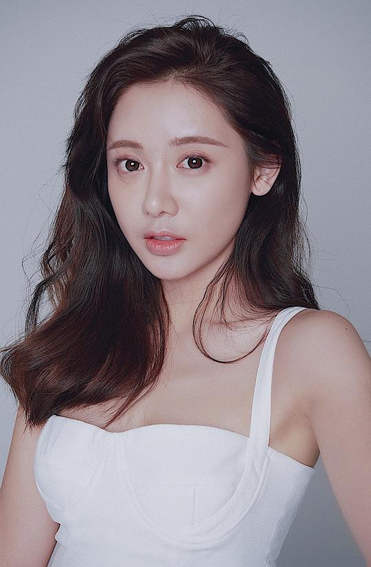美娜 Meina照片