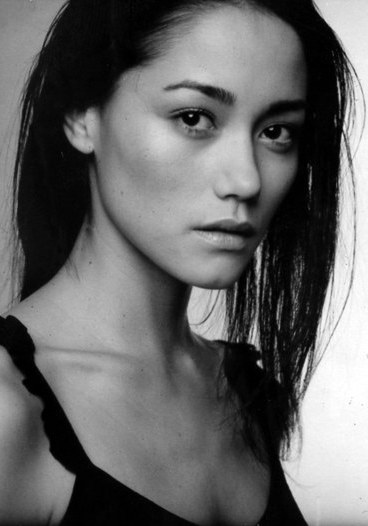 何家蓓 Sandrine Holt照片