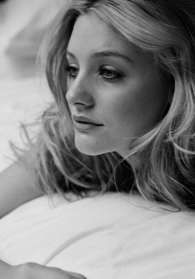 萝玛拉·嘉瑞 Romola Garai照片