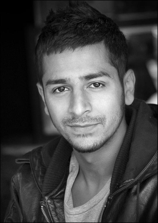 纳维德·乔杜里 Naveed Choudhry照片