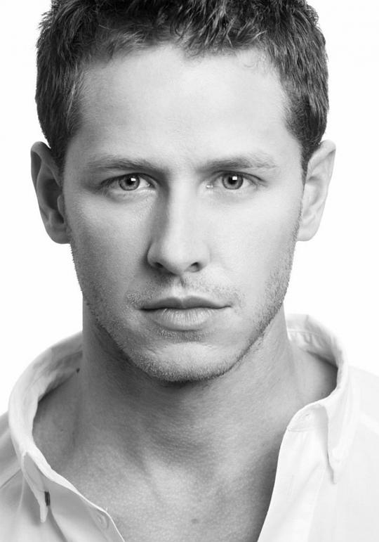 乔希·达拉斯 Josh Dallas照片