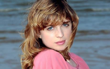塞西尔·卡塞尔 Cécile Cassel照片