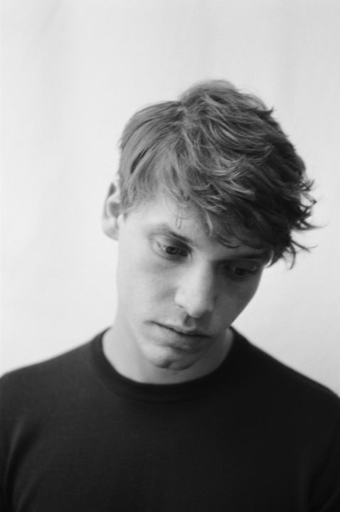 比利·豪尔 Billy Howle照片