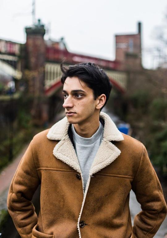 纳卡什·哈立德 Naqqash Khalid照片