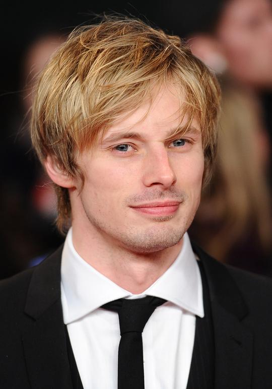 布莱德利·詹姆斯 Bradley James照片