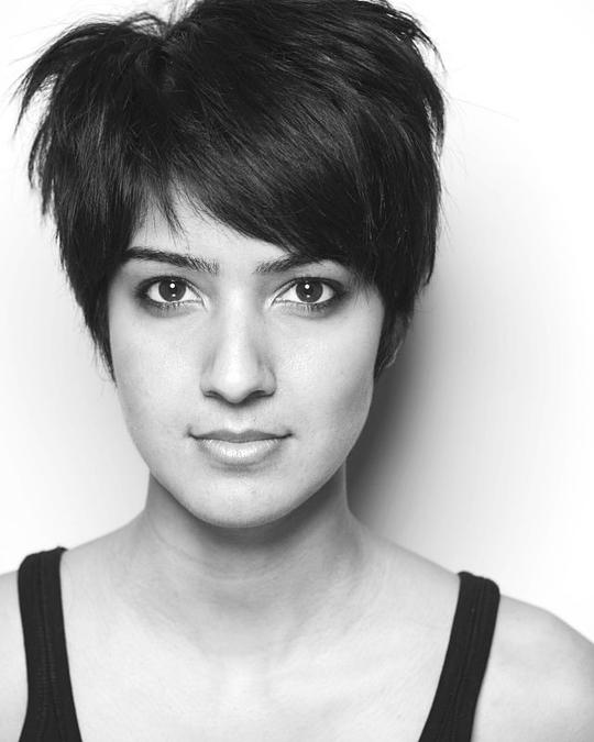 拉卡·塔克雷尔 Rakhee Thakrar照片