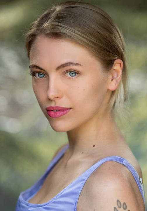 Antonia Whillans照片