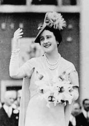 伊丽莎白·安吉拉·玛格丽特·鲍斯－莱昂 Queen Elizabeth the Queen Mother照片