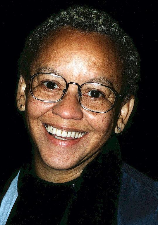 妮基·乔瓦尼 Nikki Giovanni照片
