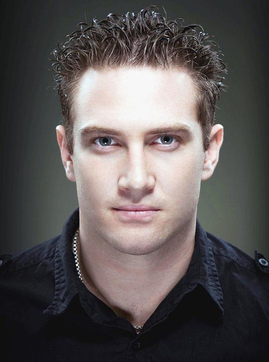 布莱斯·峇本布鲁克 Bryce Papenbrook照片