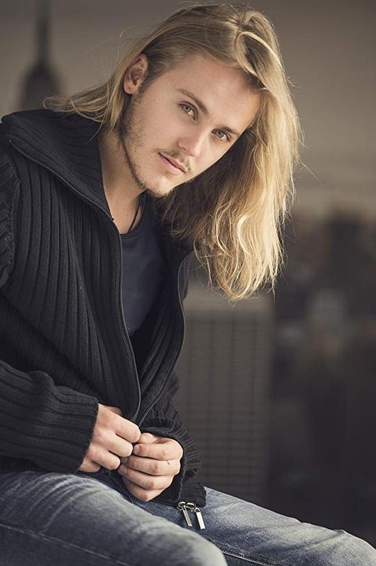 康纳·道兹 Conner Dowds照片