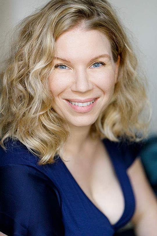 朱莉娅·埃费尔茨 Julia Effertz照片