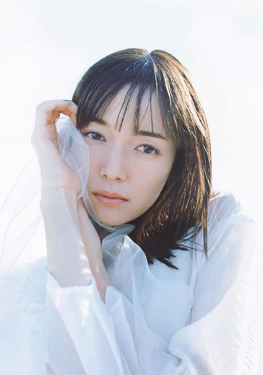 佐藤栞里 Shiori Satô照片