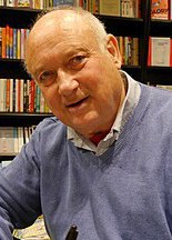 路易斯·德·伯尼尔斯 Louis de Bernières照片