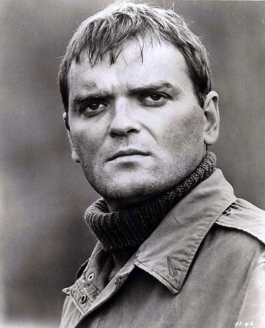 安格斯·麦金尼斯 Angus MacInnes照片