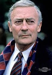 爱德华·伍德华德 Edward Woodward照片