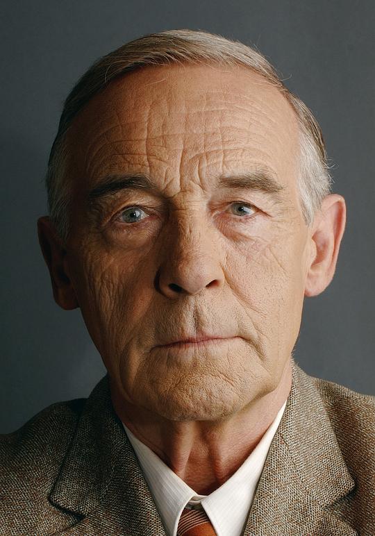 迈克尔·杰斯顿 Michael Jayston照片