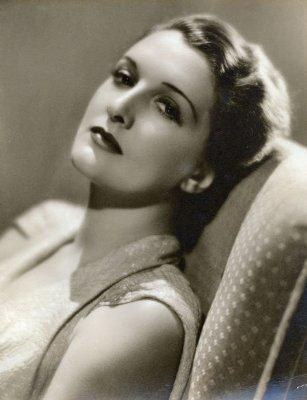 Anne Grey照片