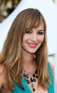 露易丝·布尔昆 Louise Bourgoin照片