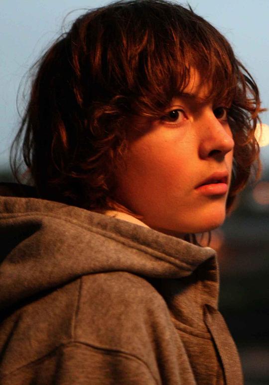 盖博·纳文斯 Gabe Nevins照片