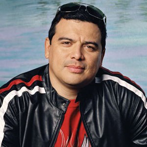 卡洛斯·曼西亚 Carlos Mencia照片