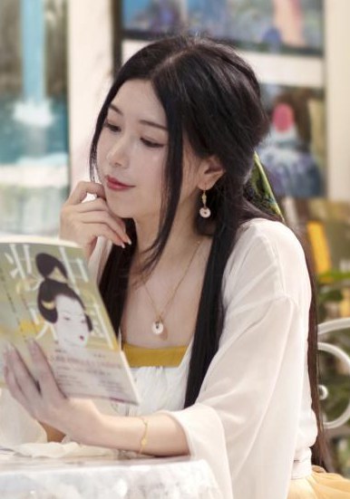 肖小月照片