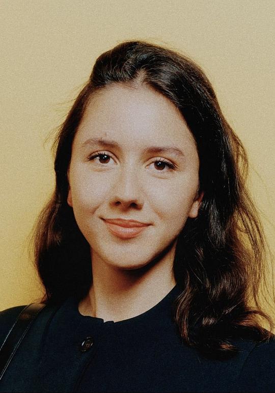 阿娜伊德·罗赞 Anaïde Rozam照片