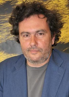 阿尔诺·拉里厄 Arnaud Larrieu照片