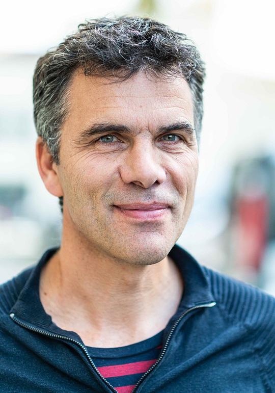 吉勒斯·佩雷 Gilles Perret照片