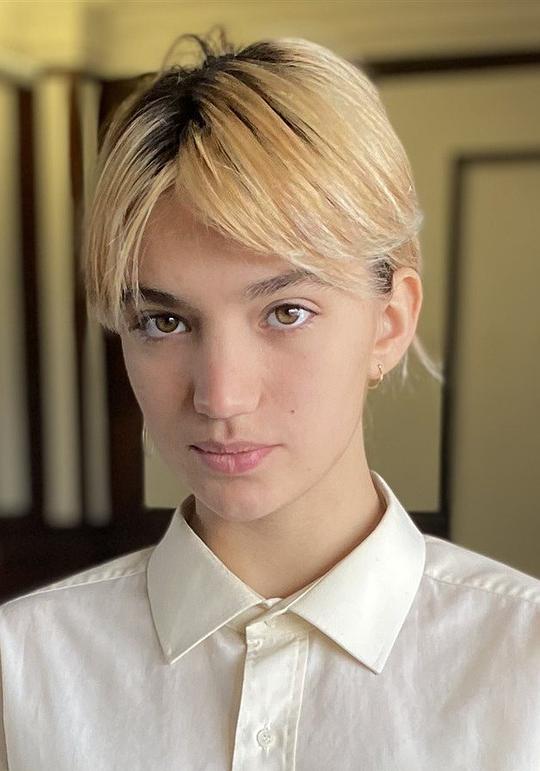 比莉·布兰 Billie Blain照片