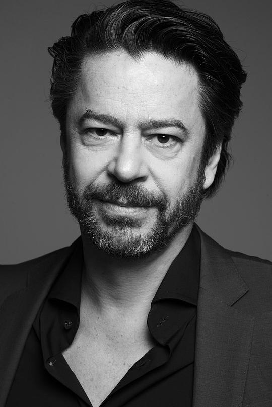 蒂博·德·蒙塔朗贝尔 Thibault de Montalembert照片
