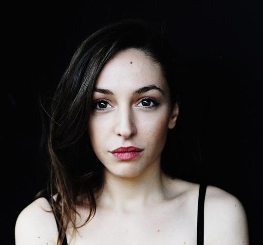 露西·阿伦 Lucie Aron照片