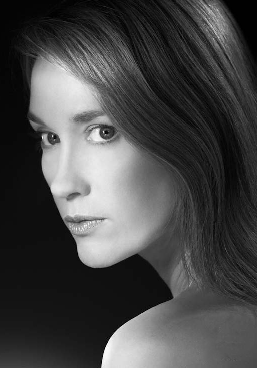 玛丽安娜·巴斯莱 Marianne Basler照片