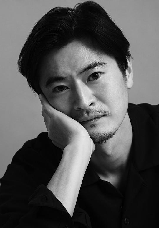 洼冢俊介 Shunsuke Kubozuka照片