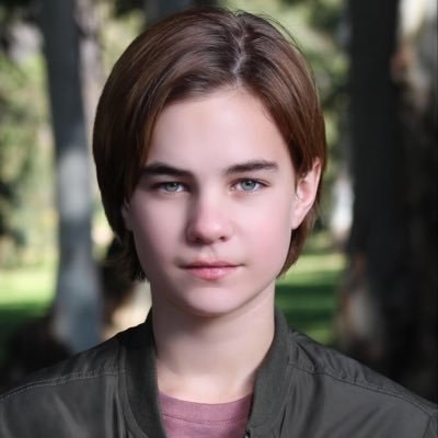 赖恩·麦克·伦南 Ryan Mac Lennan照片