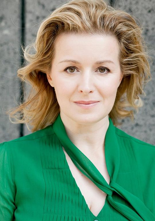 佩特拉·莫泽 Petra Morzé照片