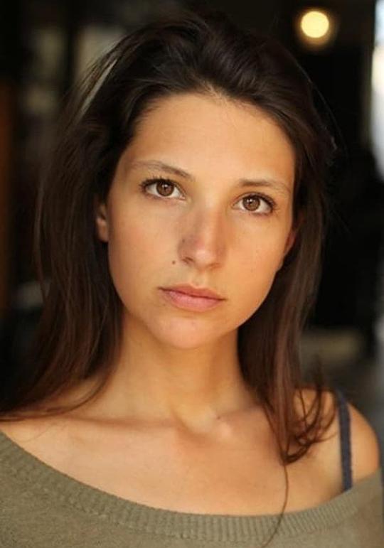 朱莉娅·马拉瓦尔 Julia Maraval照片
