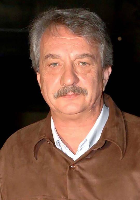 胡伯托·埃利松多 Humberto Elizondo照片