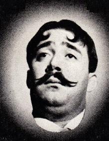 穆斯塔什 Moustache照片