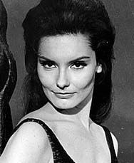 Suzanne Lloyd照片